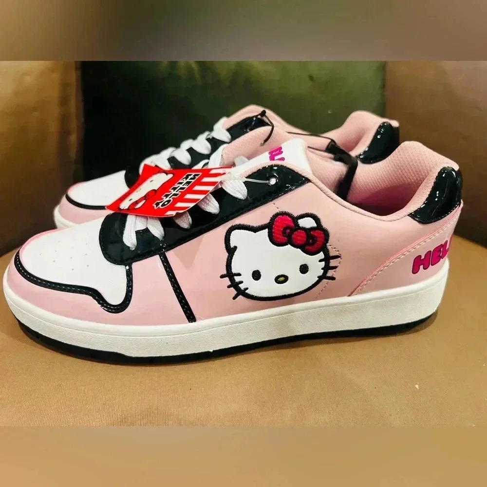 New hello kitty women’s shoes - Picture 4 of 6